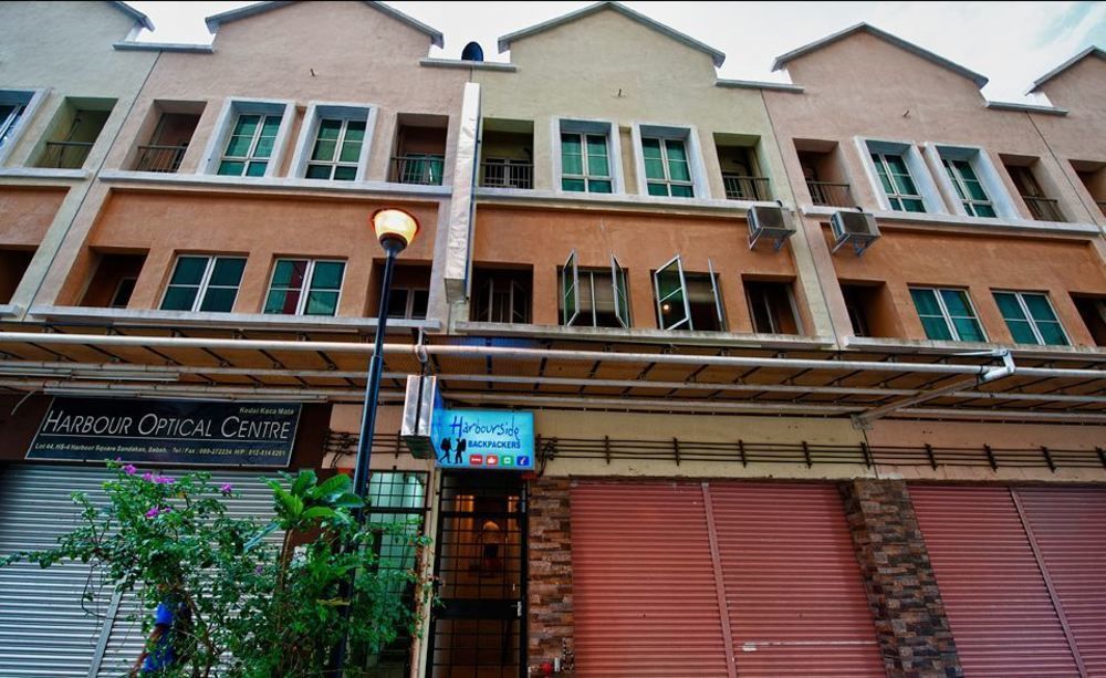 Albergue Harbourside Backpackers Sandakan Exterior foto