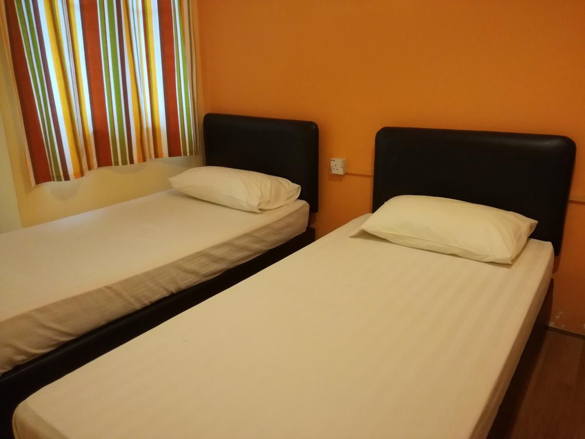 Albergue Harbourside Backpackers Sandakan Exterior foto