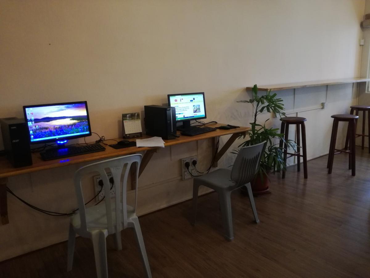 Albergue Harbourside Backpackers Sandakan Exterior foto