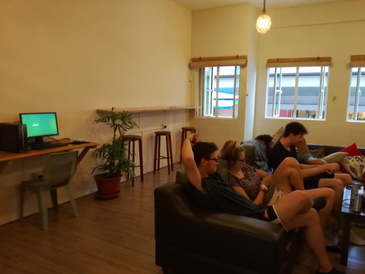 Albergue Harbourside Backpackers Sandakan Exterior foto