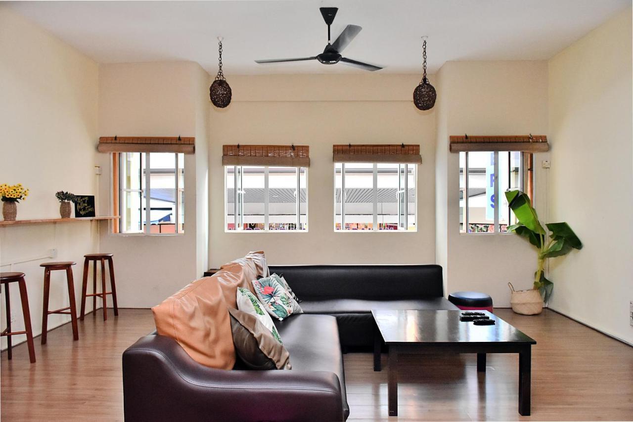 Albergue Harbourside Backpackers Sandakan Exterior foto